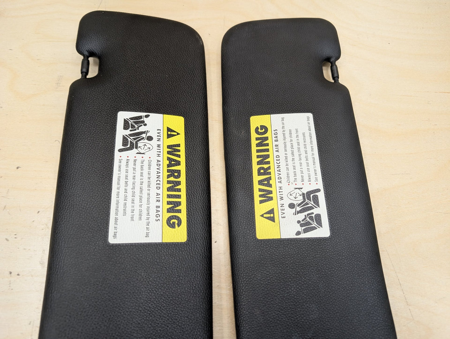 OEM BMW E88 E93 128 135 328 335 M3 CONVERTIBLE Left Right Sun Visor Black SET