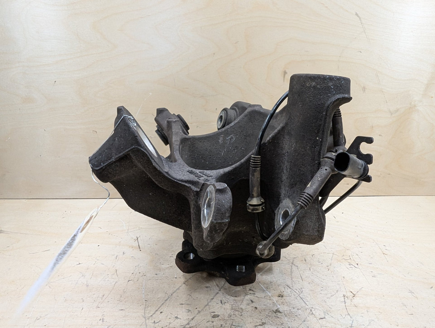 2016-2022 BMW 750i G12 Rear Left Driver Spindle Knuckle w/ Bearing 6865661