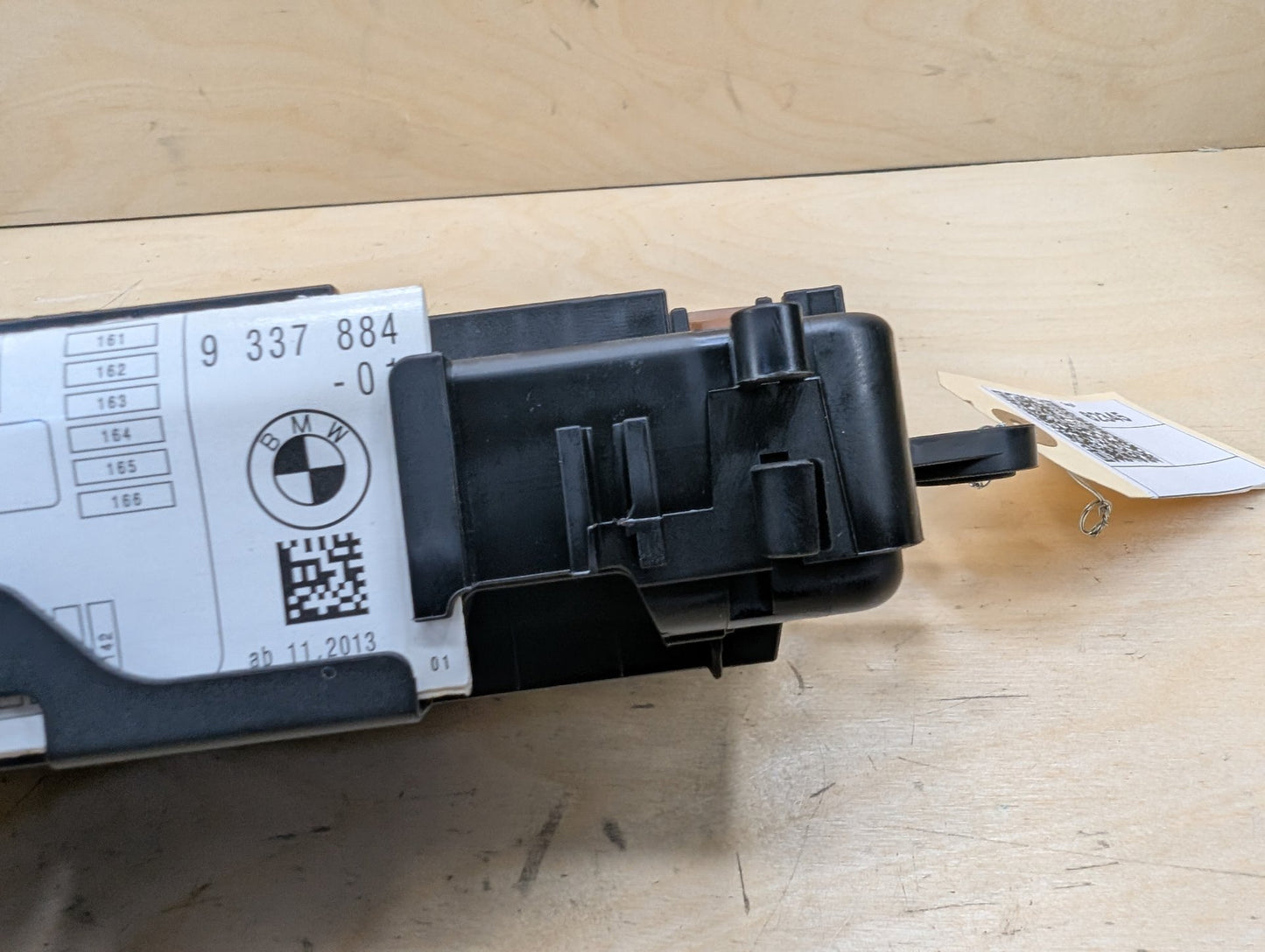 2012-2018 BMW 335i F30 Rear Power Distribution Fuse Box 9337882