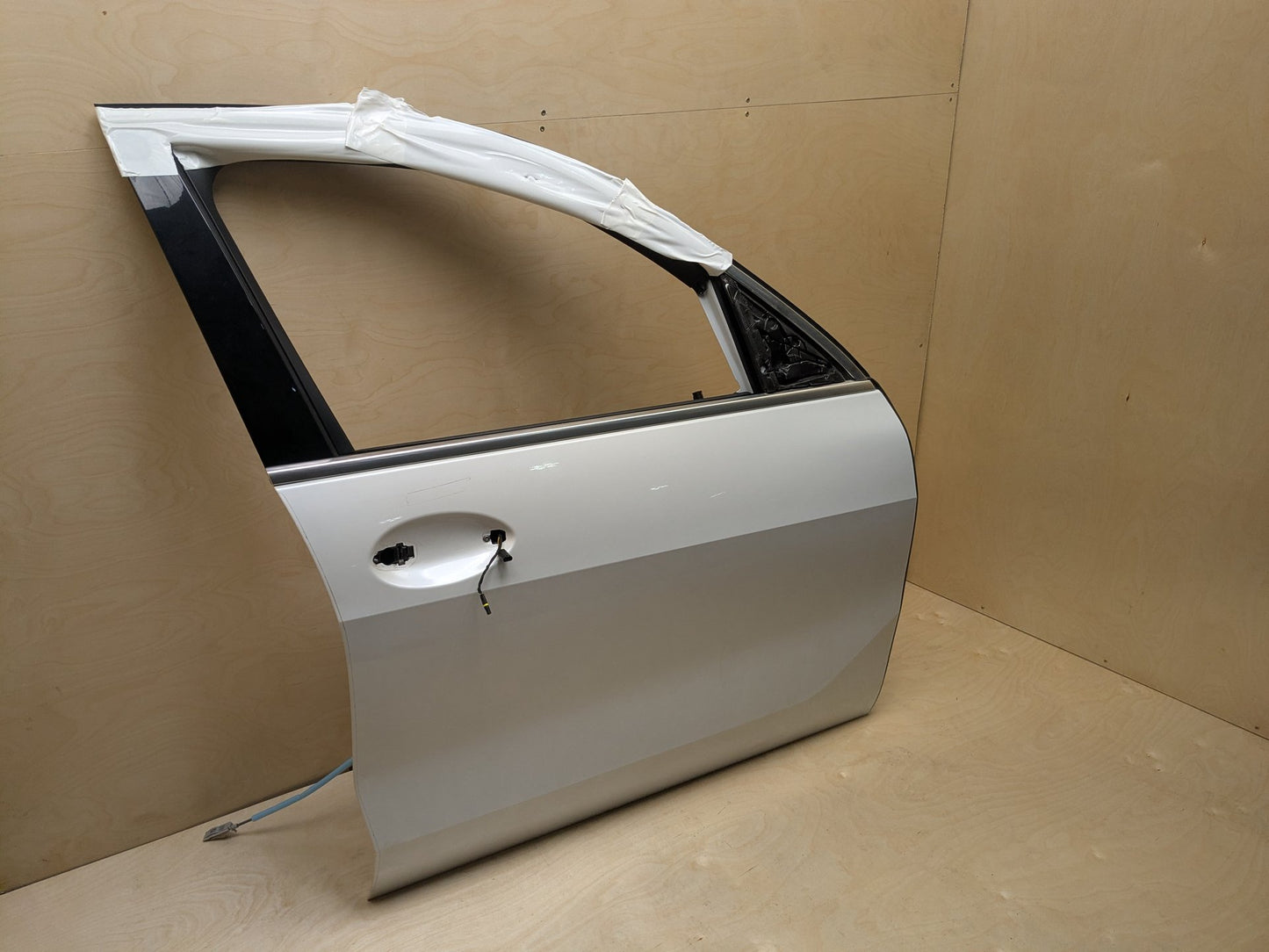 19-25 OEM BMW F95 G05 X5 X5M Front Right Passenger Door Shell Panel