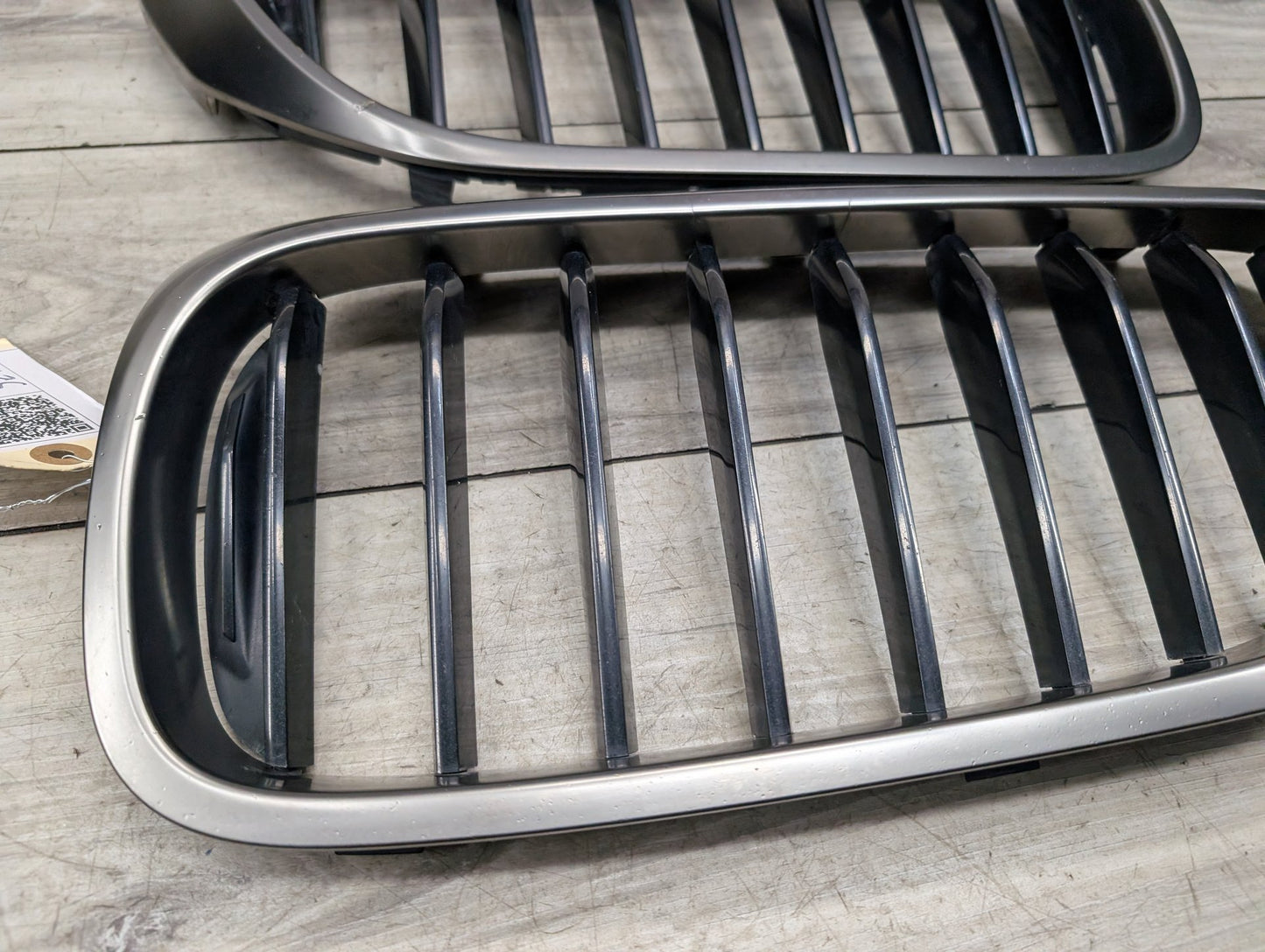 2017-2023 BMW M550i xDrive G30 Front Left Right Upper Bumper Cover Kidney Grilles SET 7383520