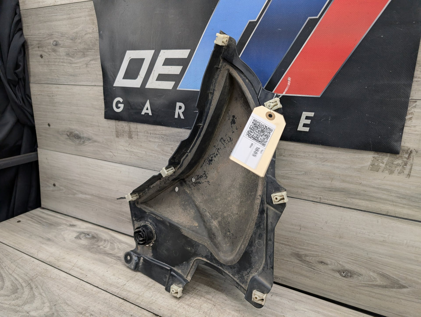 2021-2026 BMW 430i G22 Front Left Driver Bumper Mud Flap 7447135