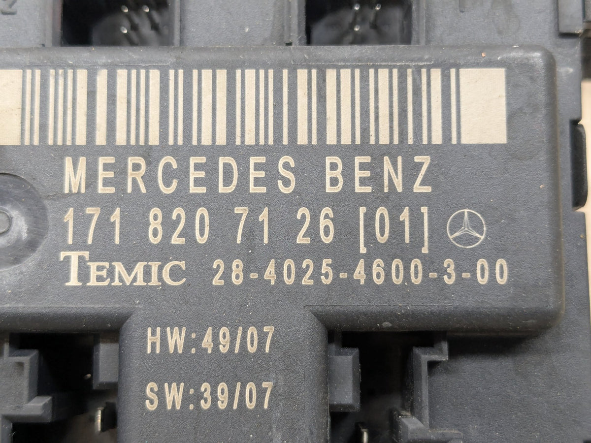 2009-2011 Mercedes-Benz SLK-Class R171 Door Control Module A1718207126 OEM