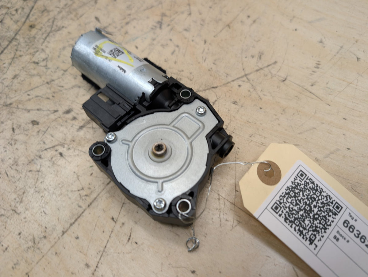 2019-2026 BMW 330i G20 Sunroof Sun Roof Glass Motor 7424804 OEM