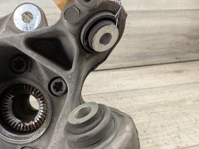 OEM BMW G01 X3 30i 30iX M40iX REAR Left Driver Knuckle Wheel Hub Spindle Bearing