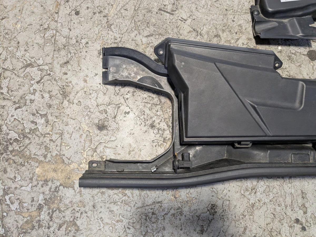 2007-2013 BMW 328i E92 Left Right Side Cowl Covers SET 6925018 OEM