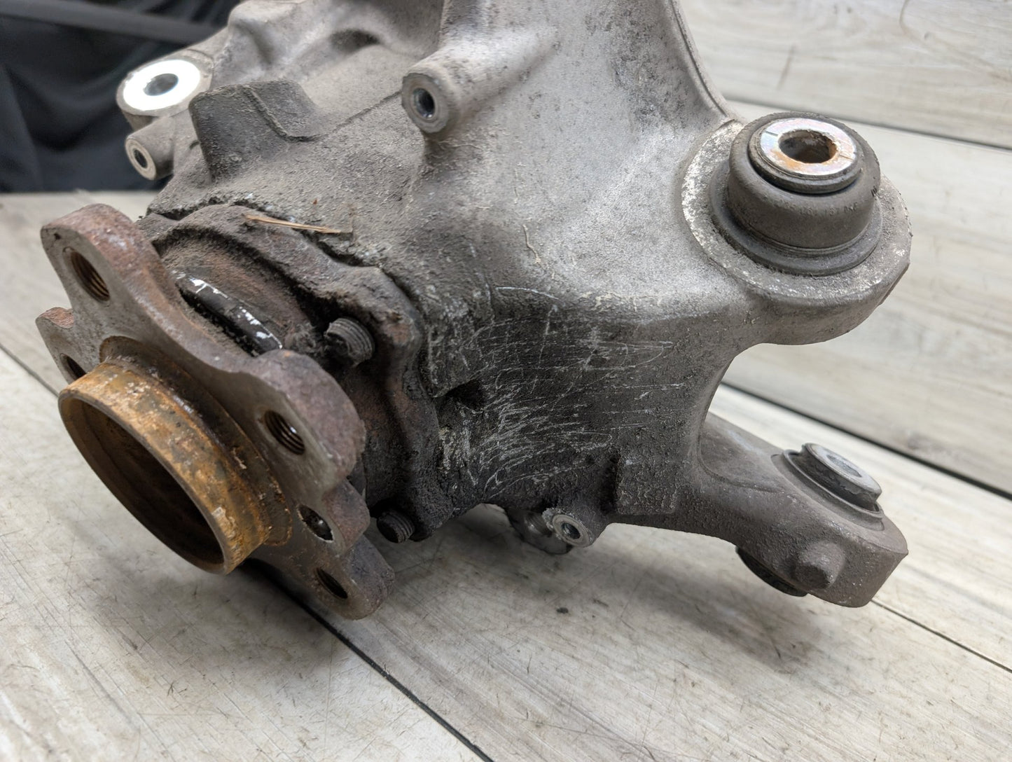 2017-2023 BMW M550i xDrive G30 Rear Left Driver Spindle Knuckle w/ Bearing 6866337