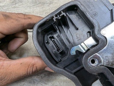 OEM BMW E82 E90 F10 F30 F32 F80 M3 X5 FRONT LEFT Driver Door Lock Latch Actuator