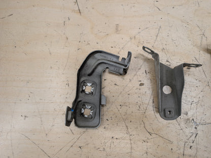 15-20 OEM BMW F80 F82 F83 M3 M4 Left Driver Fender Bracket Mount Carrier SET