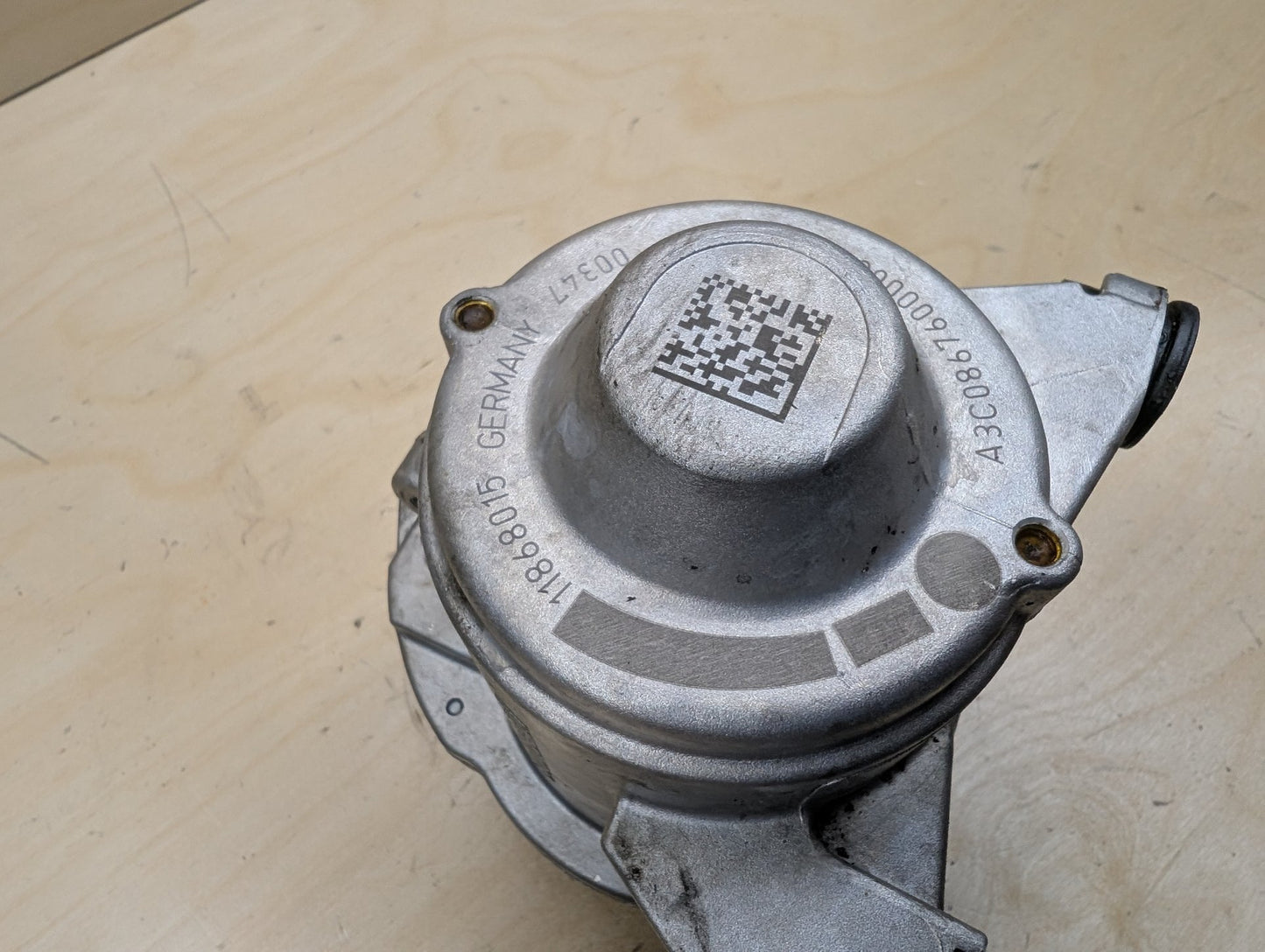 OEM BMW E70 E82 E90 E92 E93 F10 F13 F25 Engine N54 N55 Auxiliary Electric Water Pump