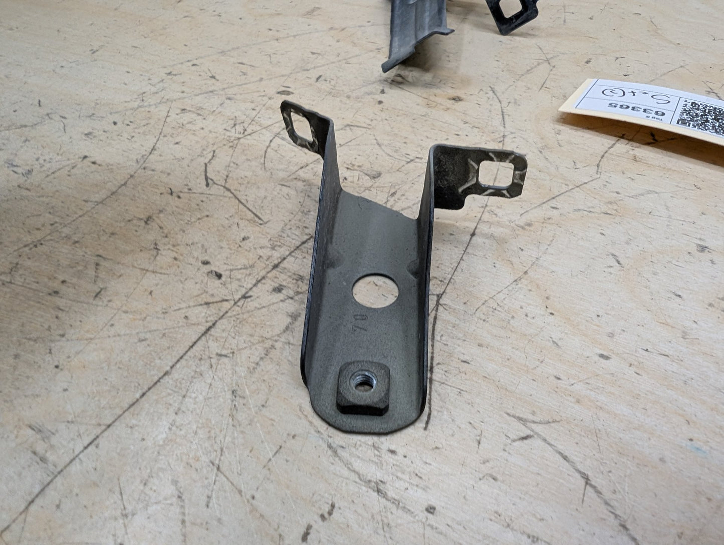 15-20 OEM BMW F80 F82 F83 M3 M4 Left Driver Fender Bracket Mount Carrier SET