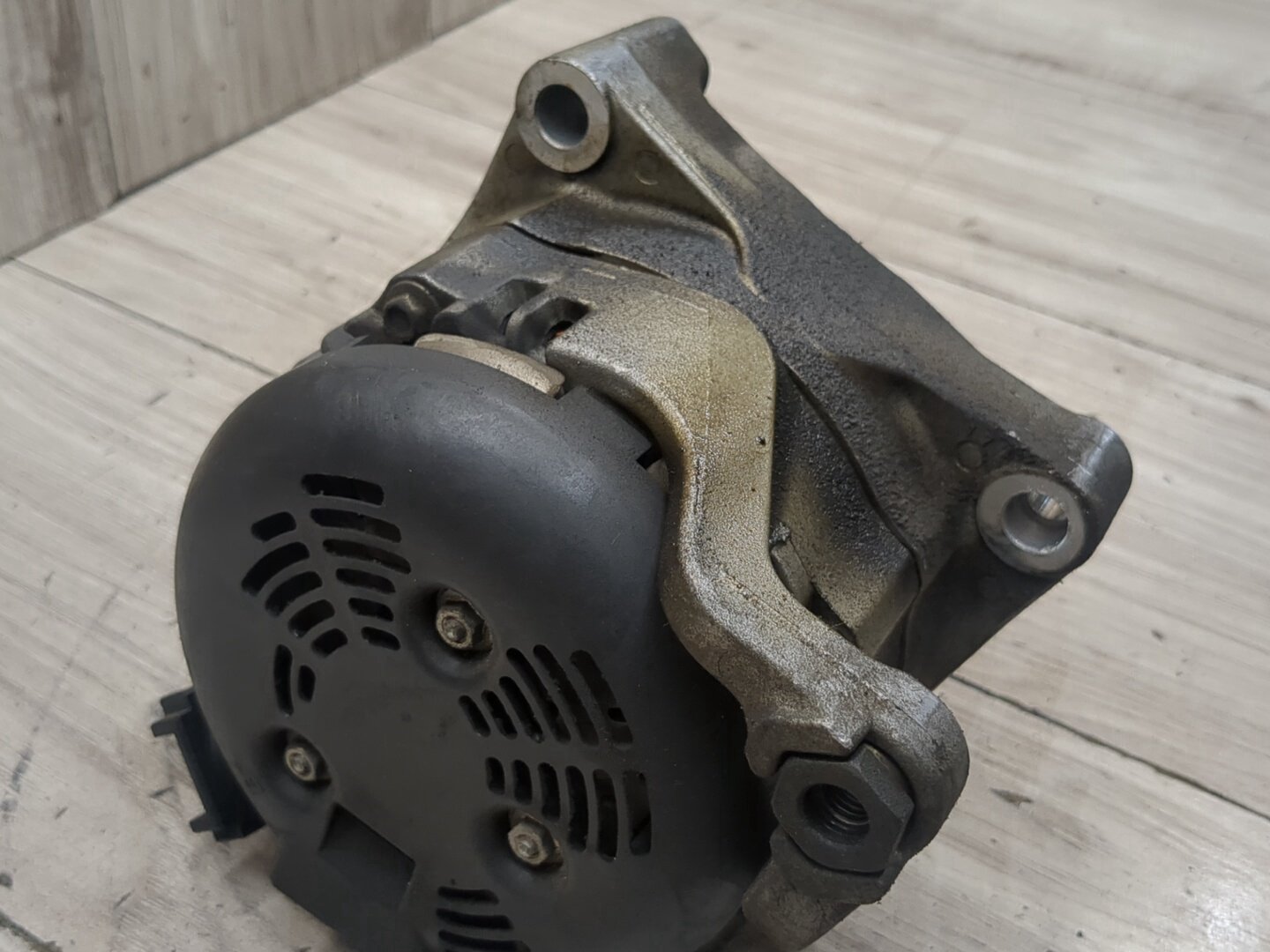 OEM BMW F10 F22 F23 F25 F30 F32 F33 F36 Engine N20 N26 Alternator Generator 170A