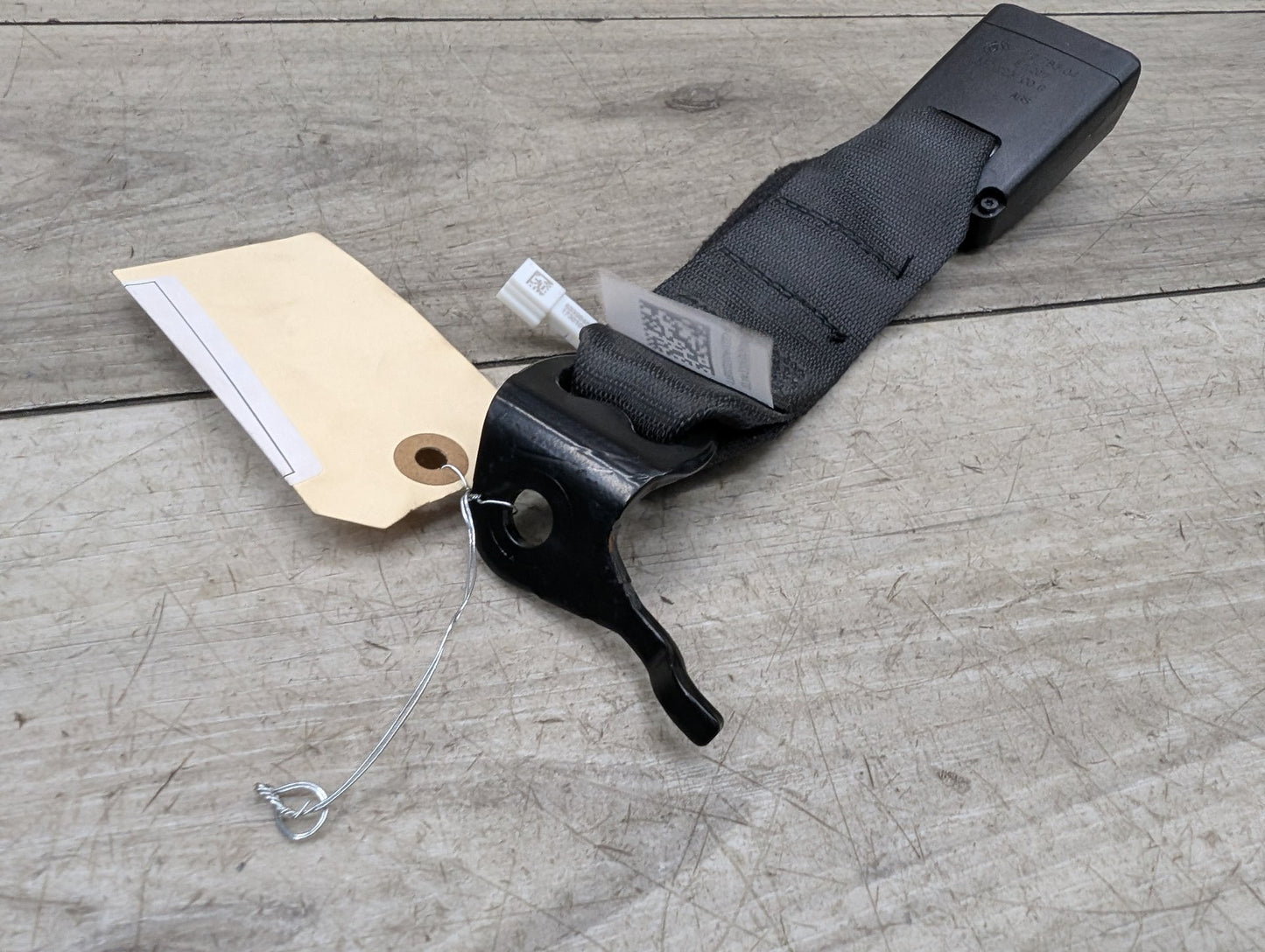 OEM BMW F90 M5 G30 530 540 M550 Rear Center Middle Seatbelt Seat Belt Buckle