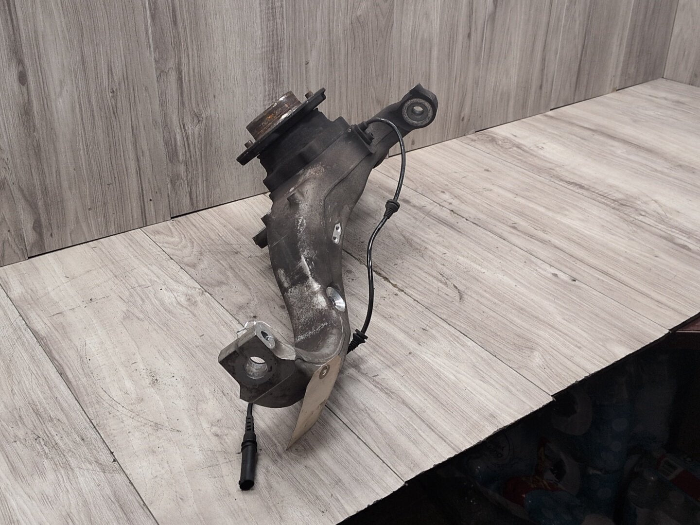 2014 - 2018 BMW X5 F85 Front Left Driver Spindle Knuckle w/ Bearing 6869869 S63B44T2