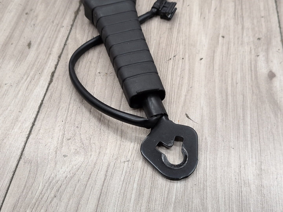 2008-2017 Audi S5 8T Front Right Passenger Seatbelt Seat Belt Buckle 8K0857756C OEM