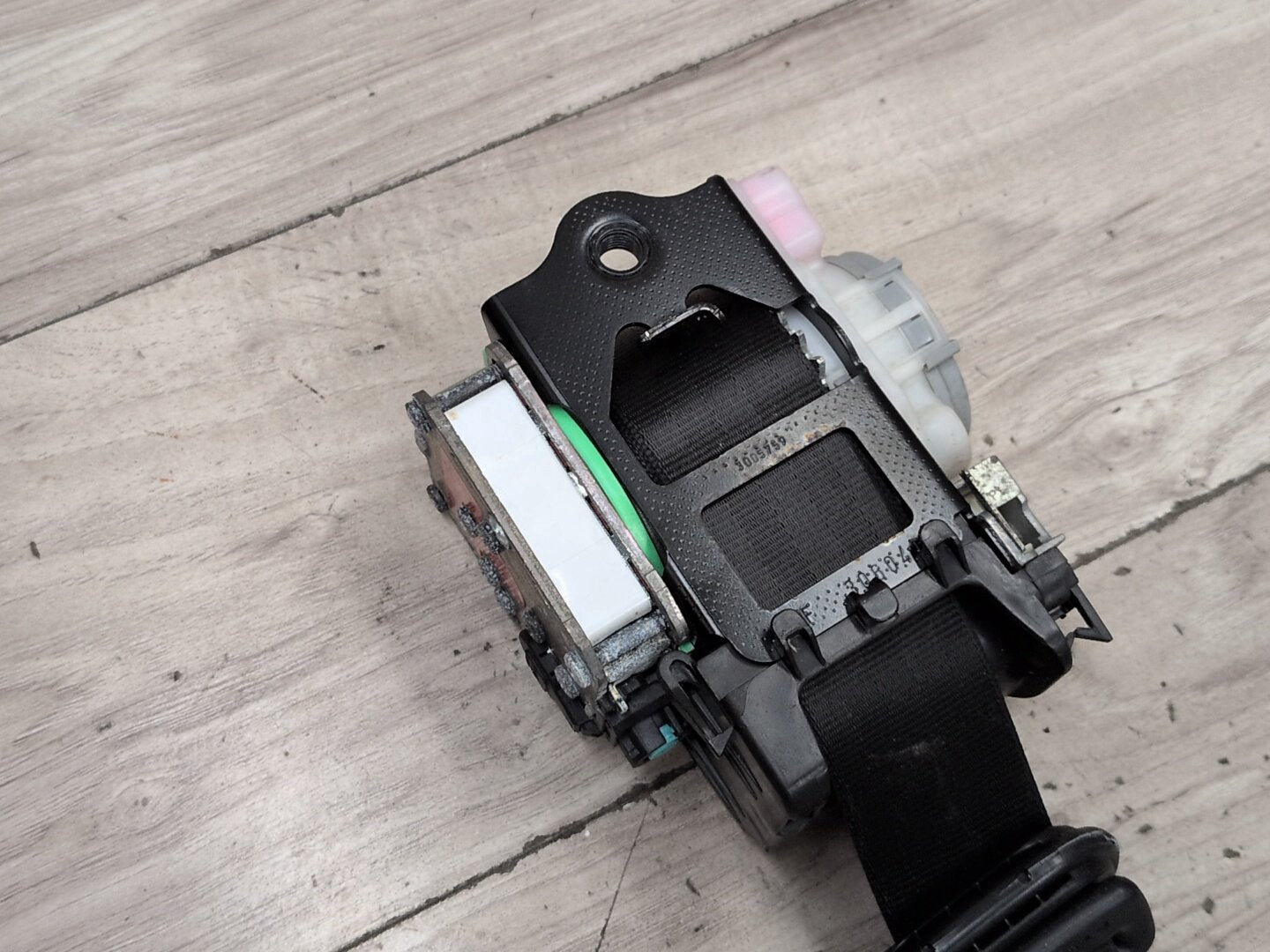 2010-2016 Audi S4 B8 Front Right Passenger Seatbelt Seat Belt Retractor 8K1857706 OEM