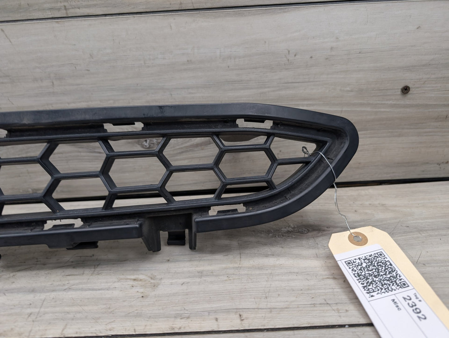 2015 - 2019 BMW X6 F86 Front Middle Center Bumper Cover Grille 8056341 S63B44T2