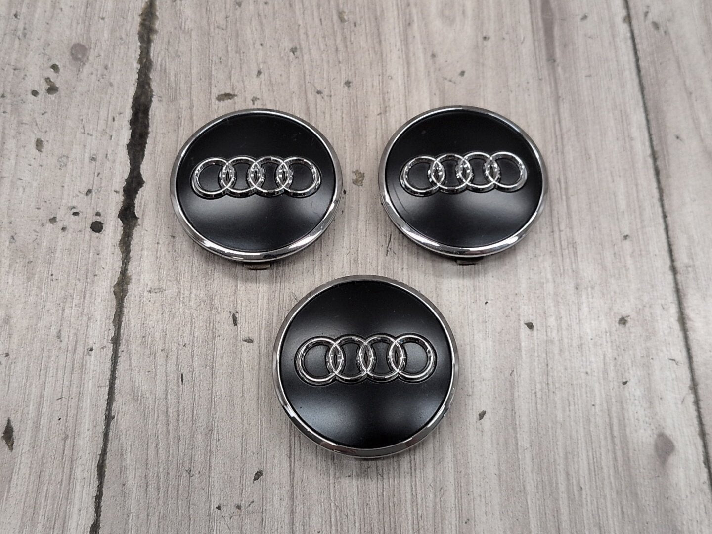 2018-2023 Audi S4 B9 - Wheel Rim Hub Center Cap SET PN: 8W0601170BL