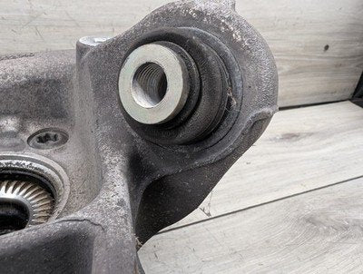 OEM BMW G01 X3 30i 30iX M40iX REAR Right Passenger Knuckle Hub Spindle Bearing
