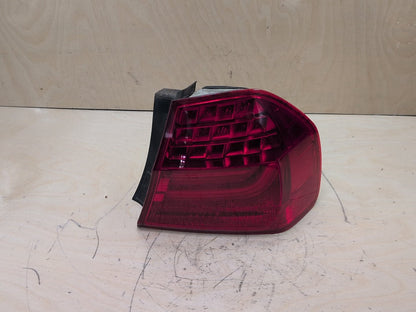 09-11 OEM BMW E90 328 335 M3 LCI Rear Right Passenger Side Outer Tail Light