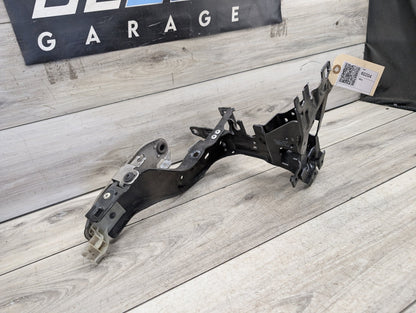 2017-2023 BMW 530i G30 Right Passenger Headlight Bracket 7383858