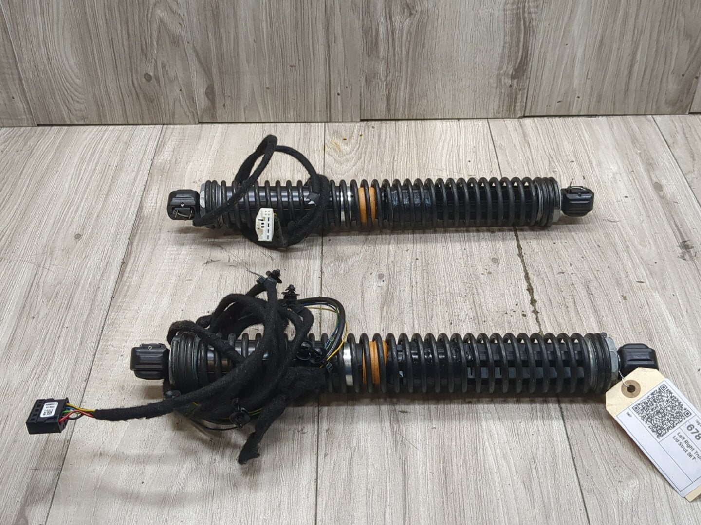 09-15 OEM BMW F01 F02 740 750 760 Rear Left Right Trunk Shock Strut Supports SET