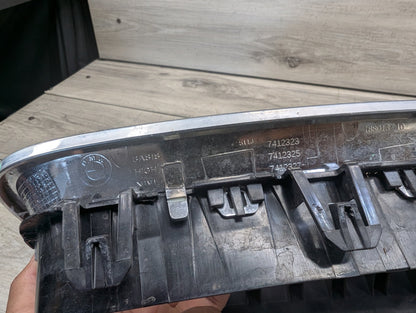 2011 - 2016 BMW 528i F10 Front Left Right Upper Bumper Cover Kidney Grilles SET 7412324 N20B20O0