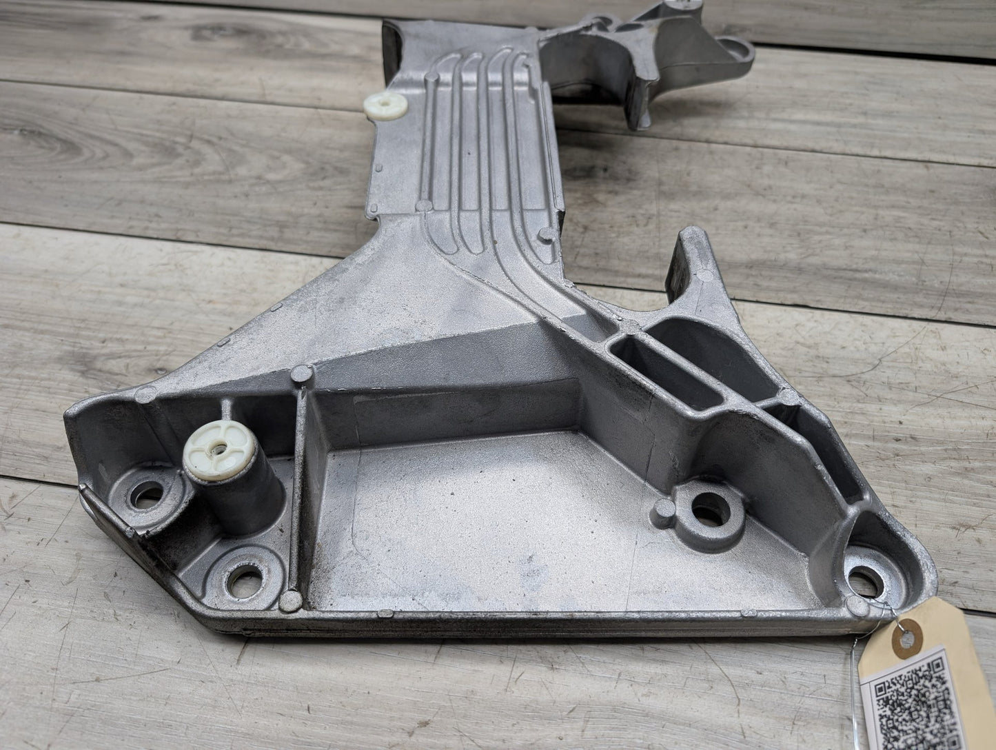 2019-2026 BMW X5 G05 Transmission Mount Bracket 9485331