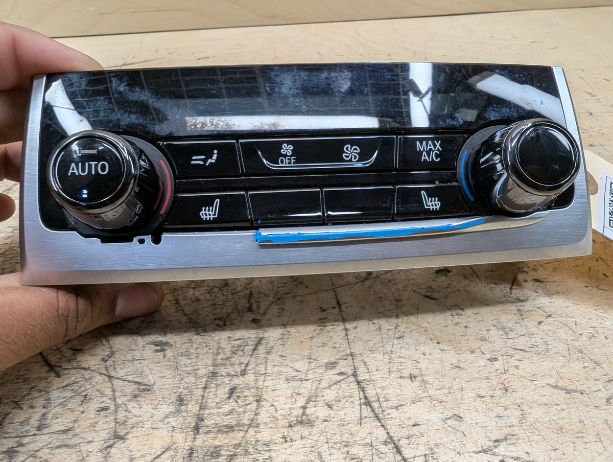 16-22 OEM BMW G11 G12 740 750 M760 AC Rear Heater Climate Control Switch Panel