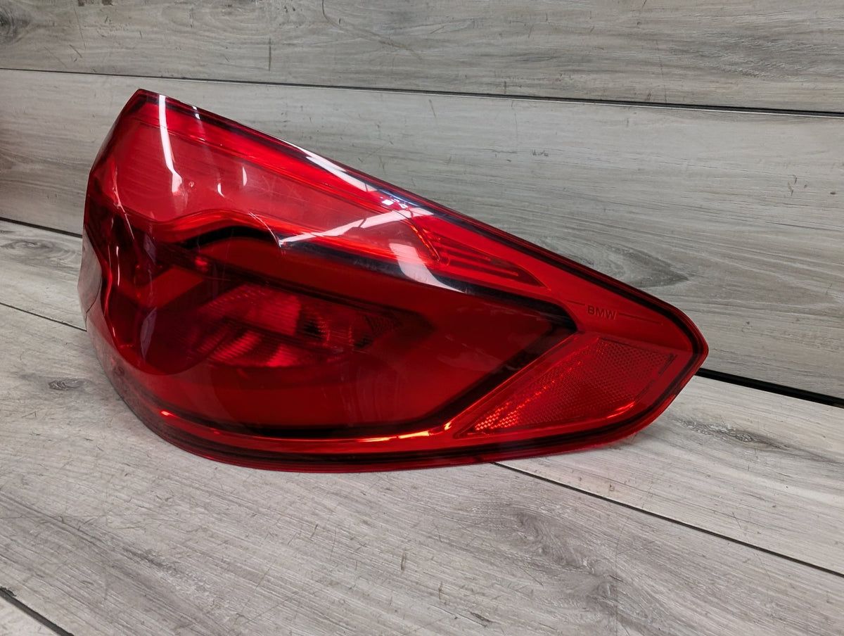 17-20 OEM BMW F90 G30 530 540 M550 M5 Rear Passenger Side Outer Tail Light