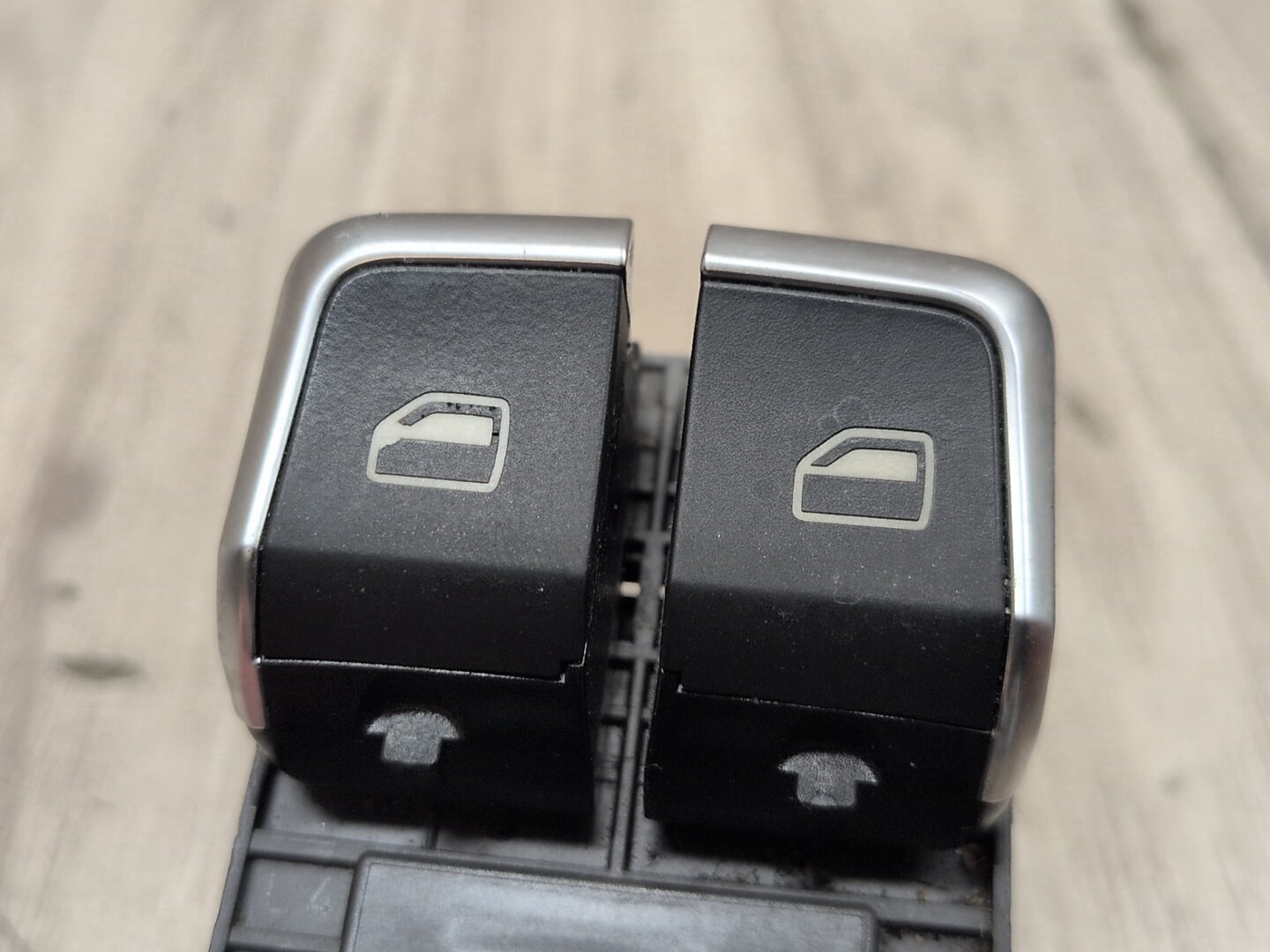 2015-2018 Audi Q3 8U Front Left Driver Door Master Window Switch 8U0959851