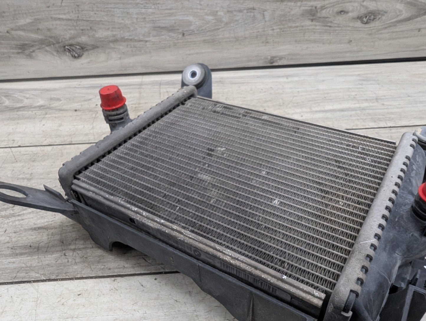 OEM BMW F22 F23 F30 F32 F33 F36 335 440 Engine Oil Auxiliary Secondary Radiator