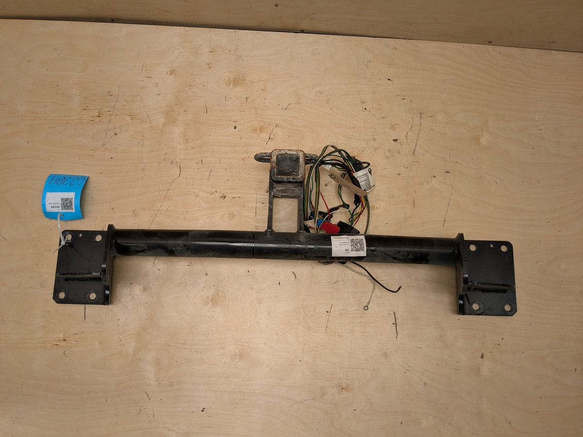 F15 F16 X5 X6 Aftermarket CURT Powered 3-to-2-Wire Taillight Converter w Tow Hitch Mount