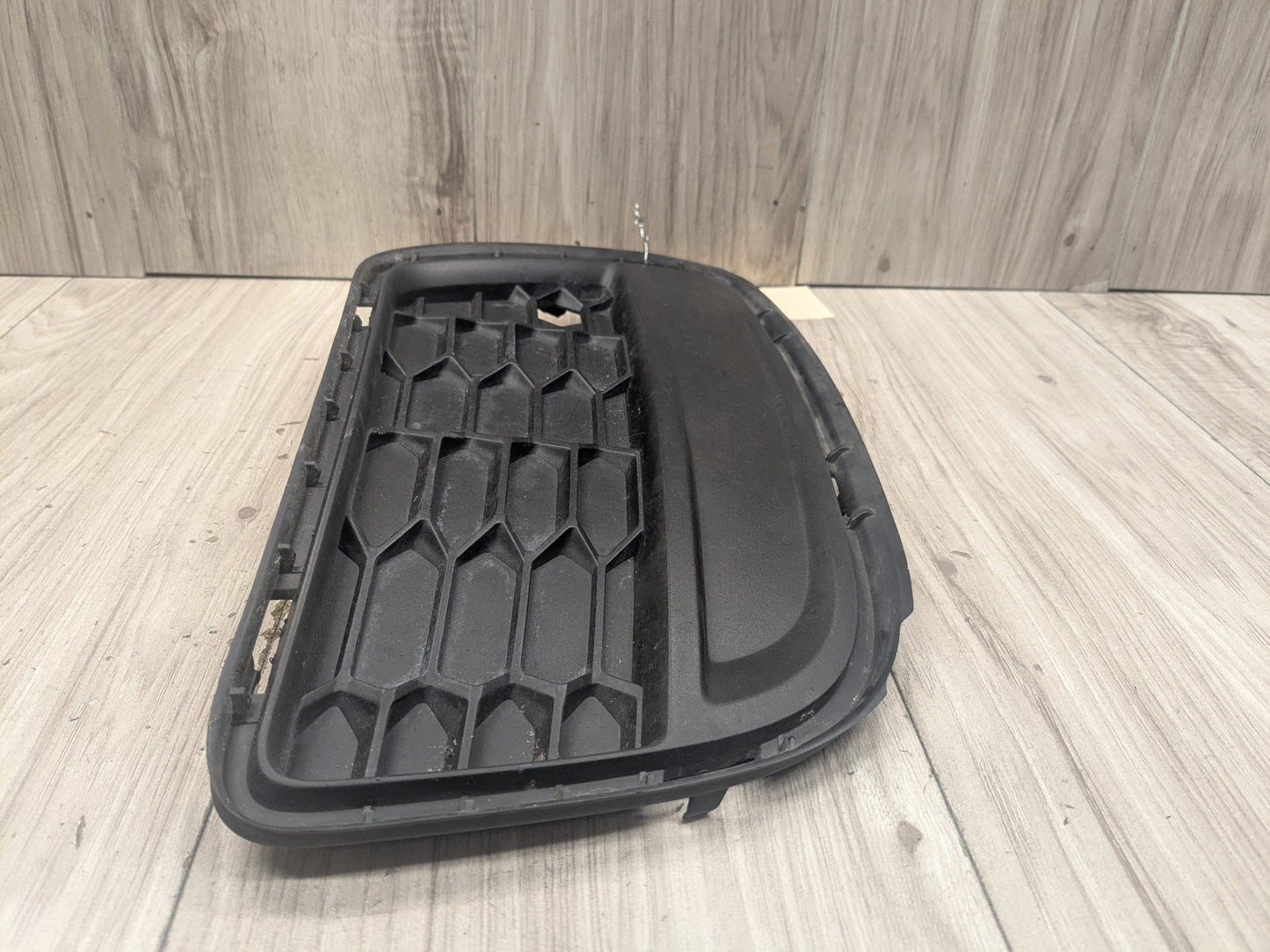 2011 - 2017 BMW X3 F25 Front Left Driver Bumper Cover Grille 8050445 N20B20O0