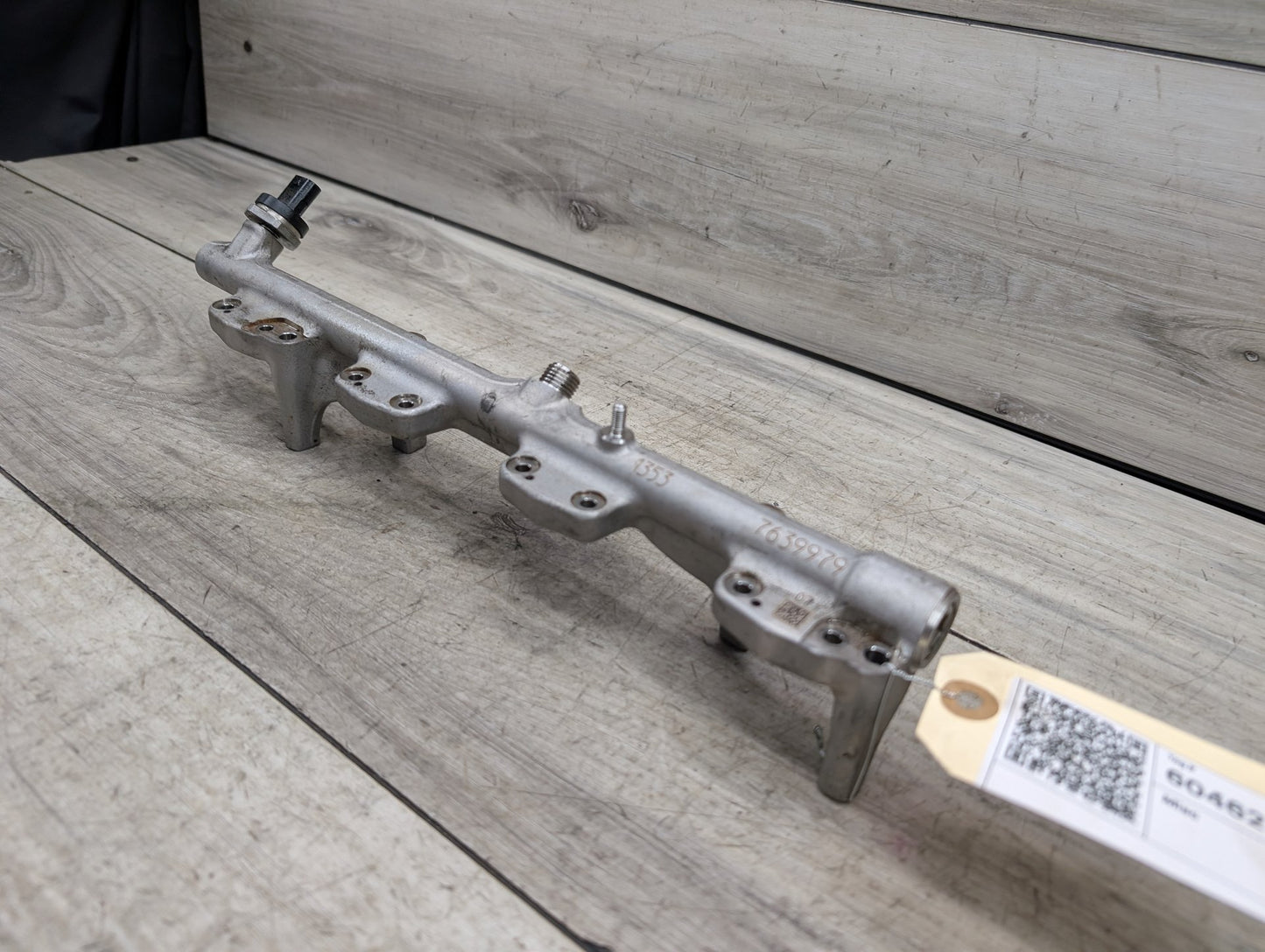 2017-2023 BMW G30 530i B46B20O0 Engine Motor Fuel Injector Rail Line 7639979