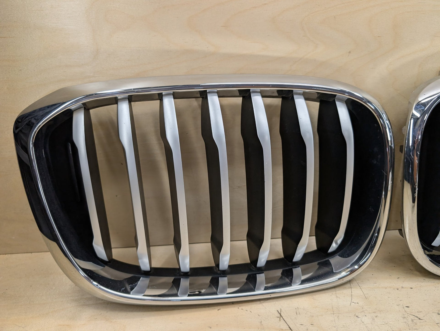 2018-2024 BMW X3 G01 Front Left Right Upper Bumper Cover Kidney Grilles SET 7464922