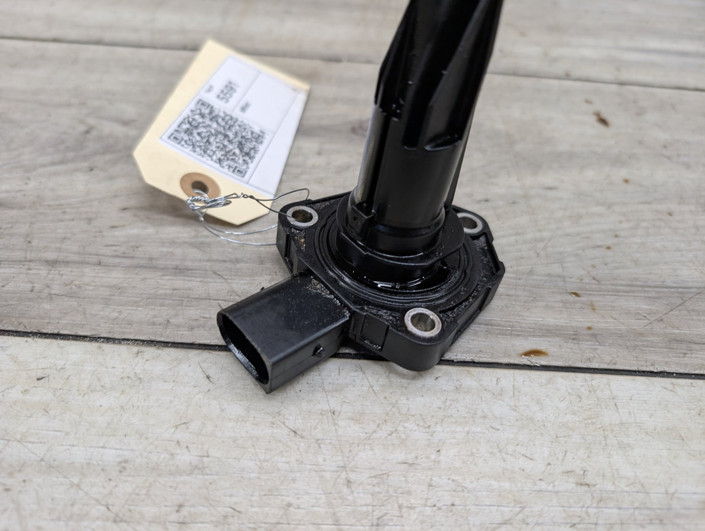 2012-2018 BMW 340i F30 Engine Pan Oil Level Leveling Sensor 8638755