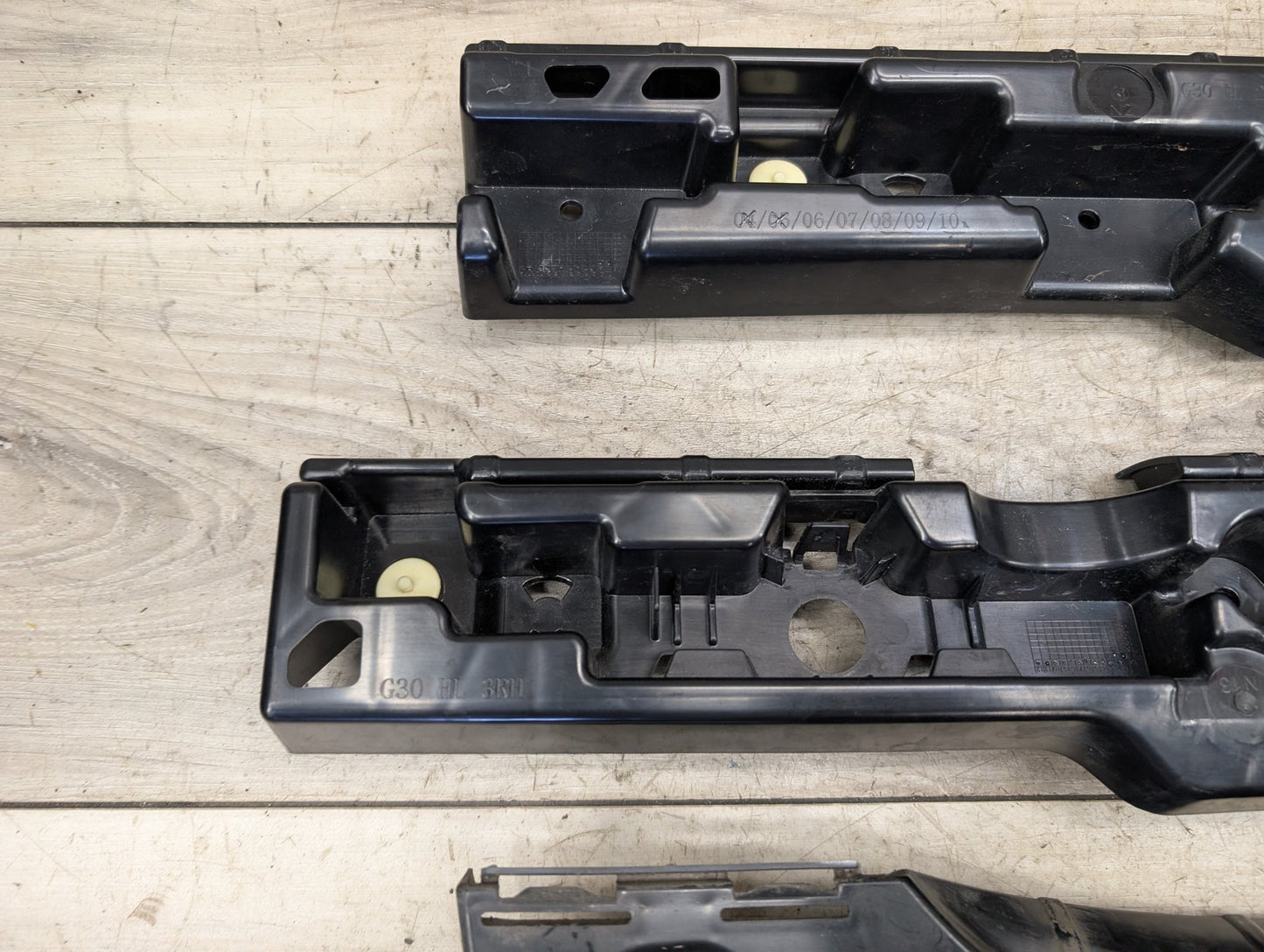 2016-2022 BMW 750Li G12 Right Passenger Side Skirt Rocker Panel Brackets SET 7387348
