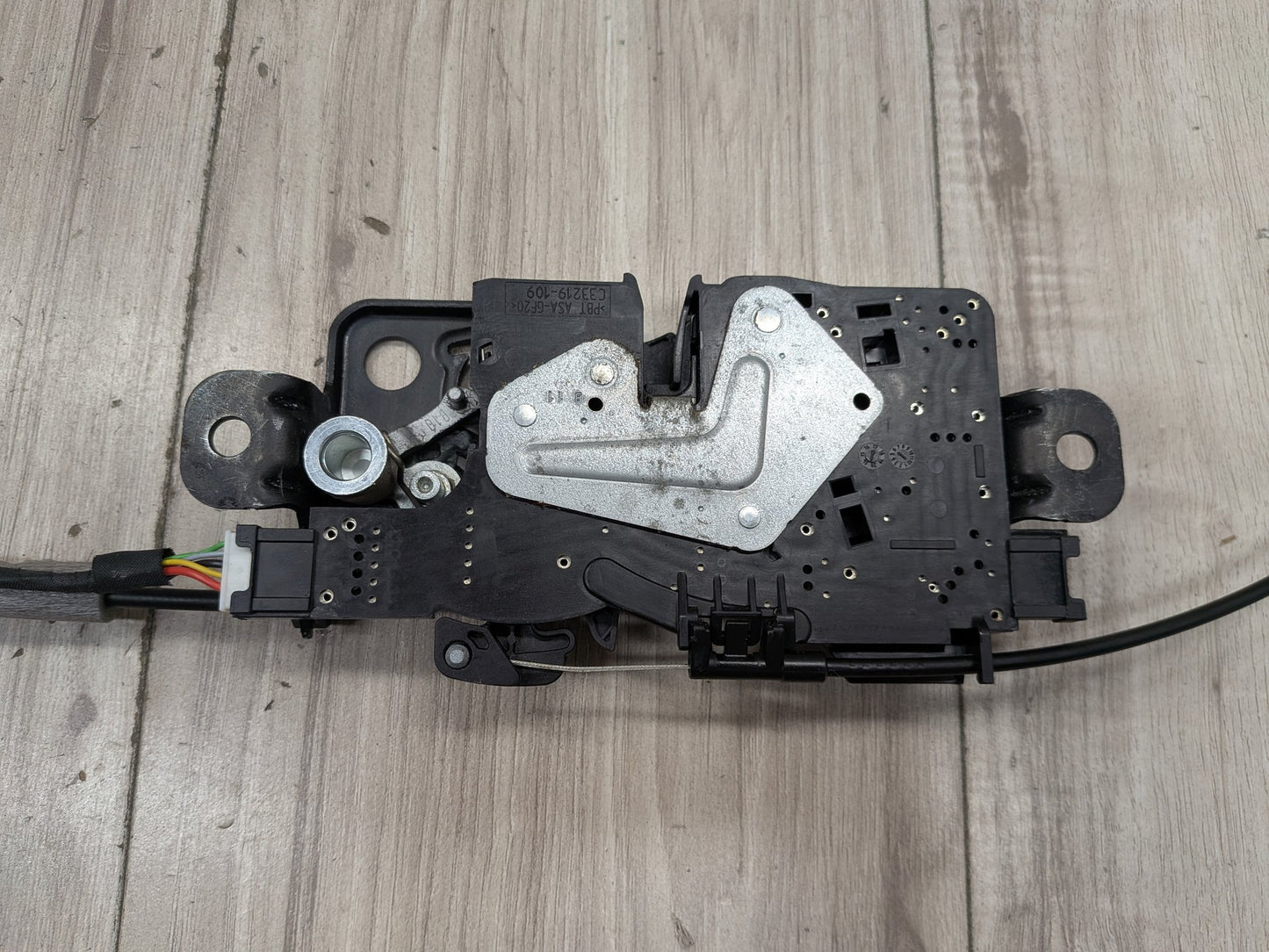 2016-2022 BMW 750i G12 Liftgate Trunk Lid Liftgate Lock Latch Actuators W/ Soft Close SET 7441014 OEM