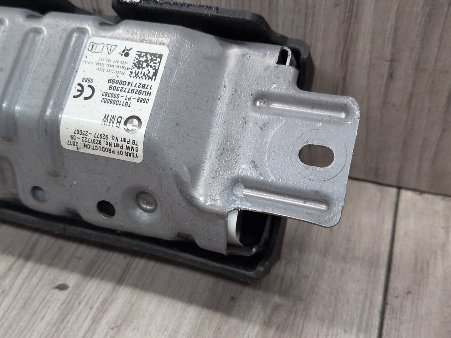 OEM BMW F90 G11 G12 G30 530 540 M550 M5 Front Left Driver Knee Lower Dash Airbag