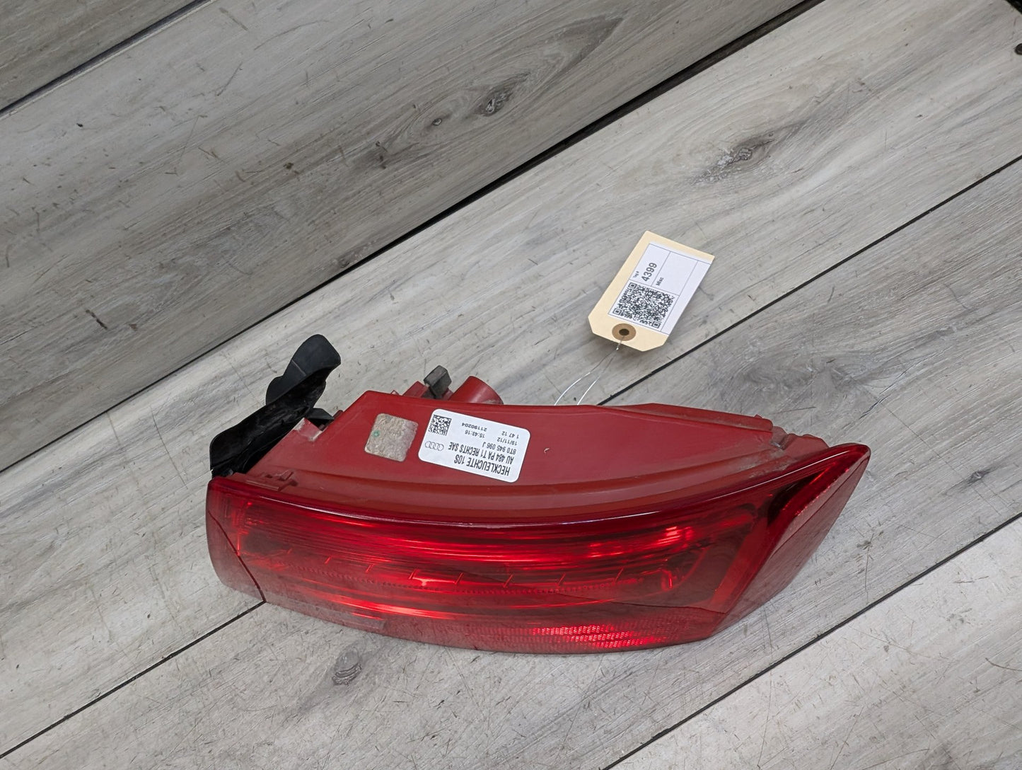 2008 - 2017 Audi S5 8T Rear Right Passenger Outer Tail Light 8T0945095J