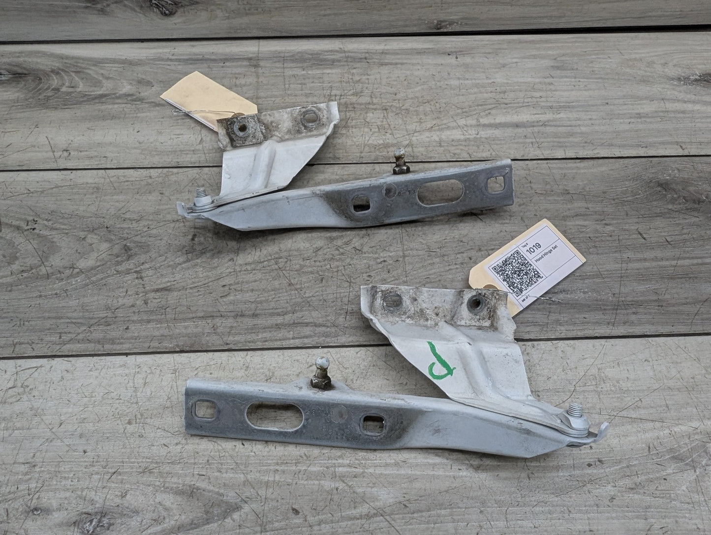 2009 - 2017 Audi Q5 8R Hood Bonnet Hinges SET 8R0823302A EA888