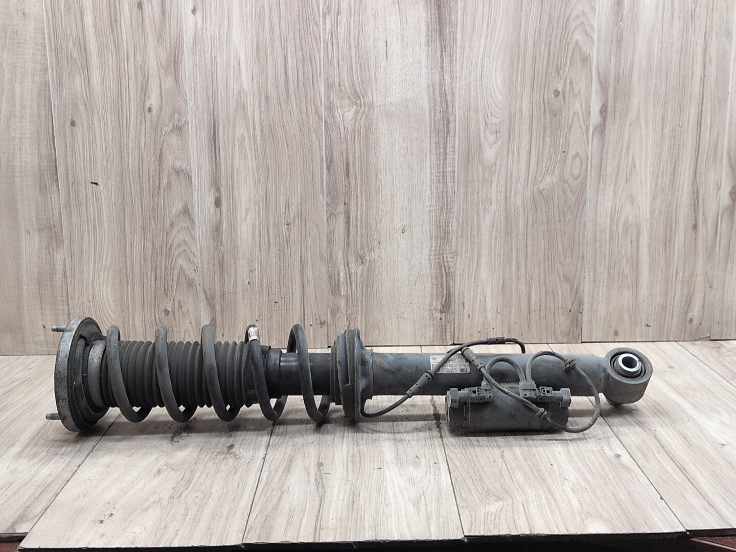 17-23 OEM BMW G30 M550 Rear Left Driver Side Spring Strut Shock Absorber VDC