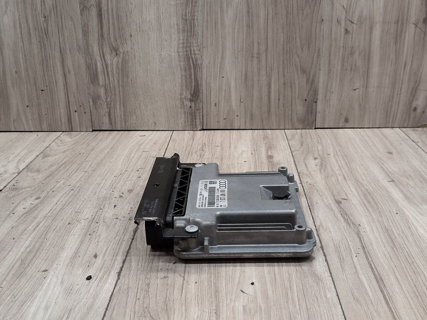 2015-2018 Audi Q3 Engine Motor ECU DME Computer Module 8U0907115L