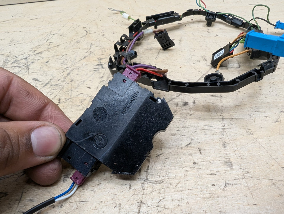 16-19 OEM BMW G11 G12 740 750 Steering Wheel Electronics Control Module Unit