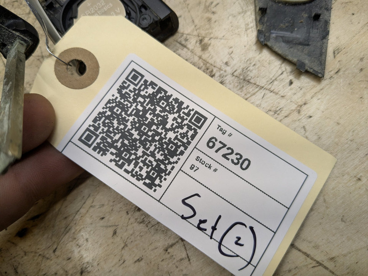 2018-2023 BMW M550i G30 Bdc Body Domain Fem Control Module w/ Key 8801716 OEM