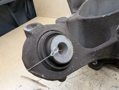 2016-2022 BMW 750i G12 Rear Right Passenger Spindle Knuckle w/ Bearing 6865662