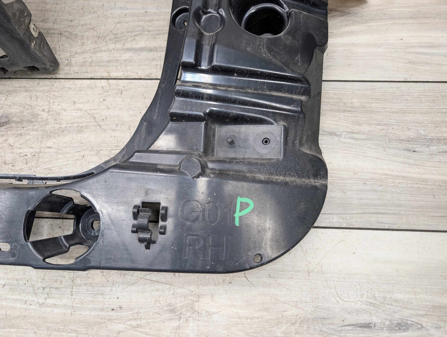 18-21 BMW G01 F97 X3 Rear Bumper Right Passenger Side Brackets Mounts Supports