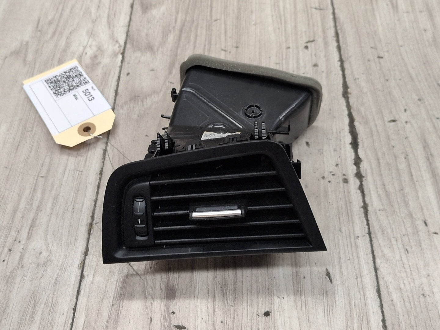 2011 - 2016 BMW 535i F10 Dashboard Dash Board Left Driver Air Vent 9166883 N55B30A