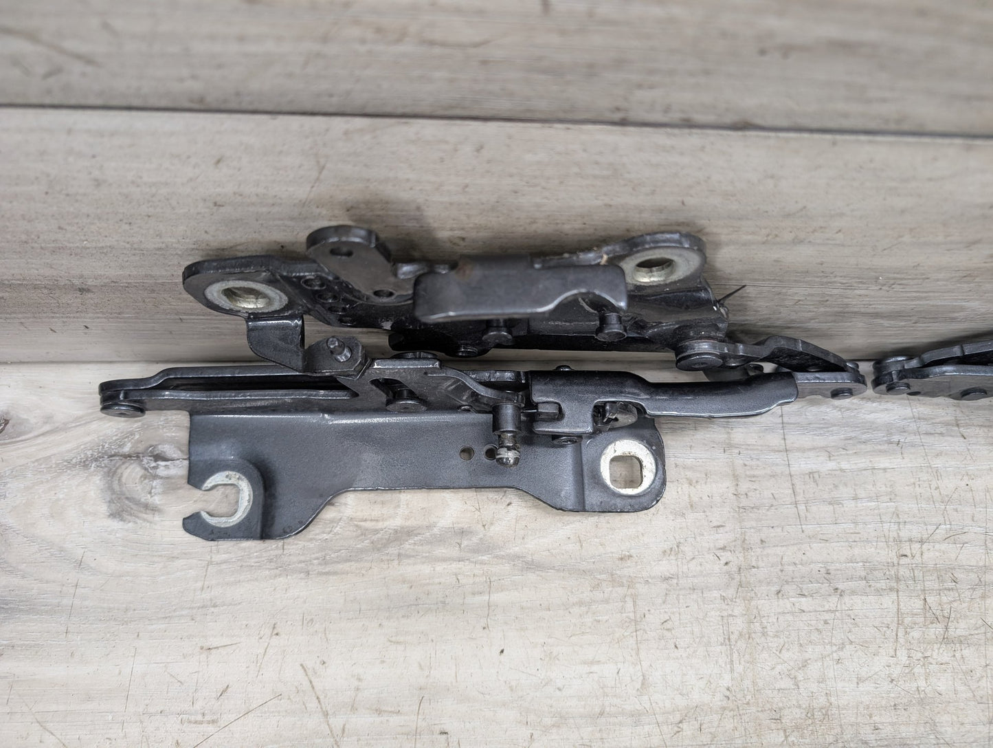 OEM BMW F22 F23 F30 F32 F33 F36 F80 F82 F83 F87 Left Right Side Hood Hinges PAIR